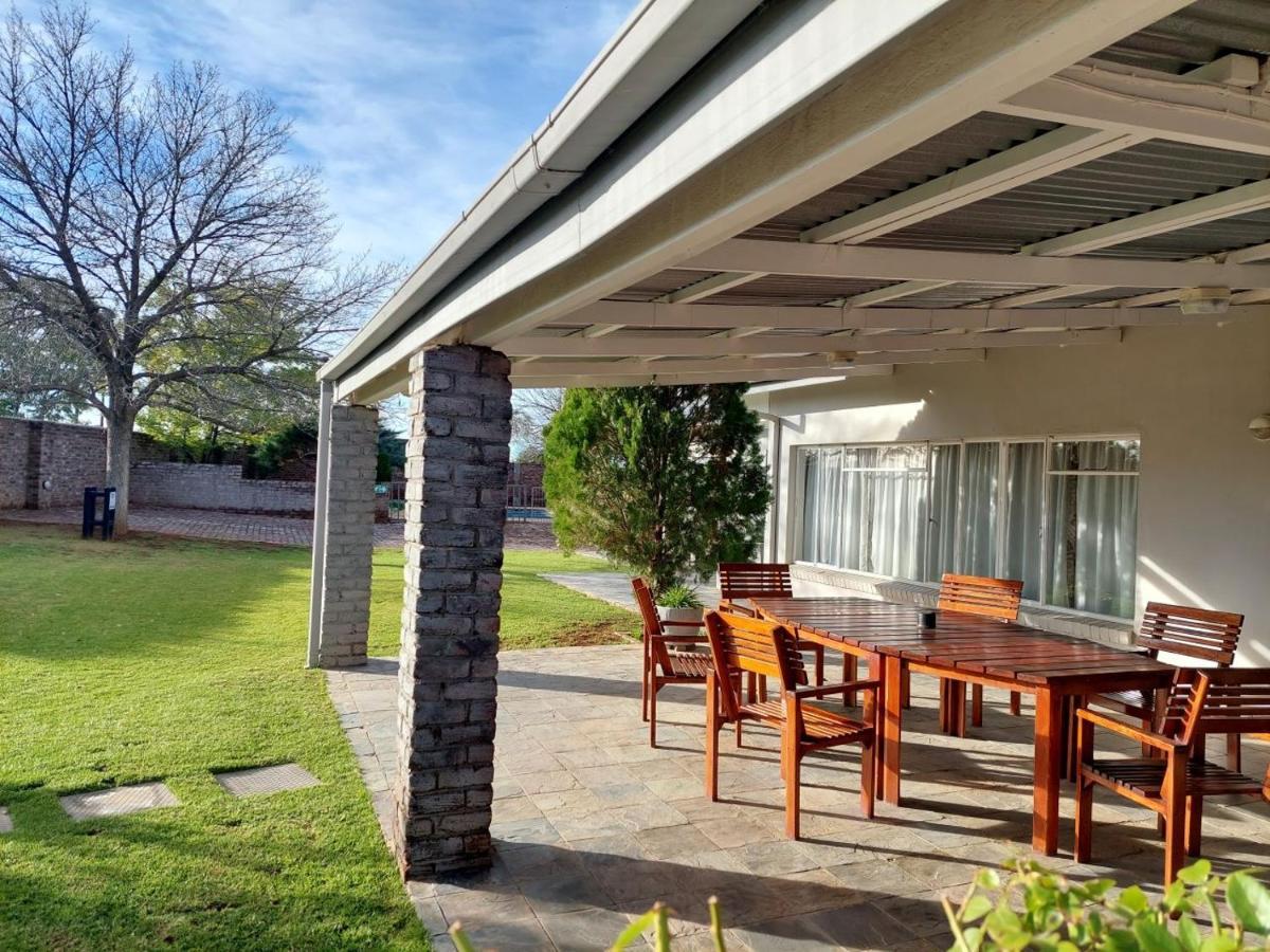 Aloes Guest House 62 On Meintjies Middelburg  Экстерьер фото