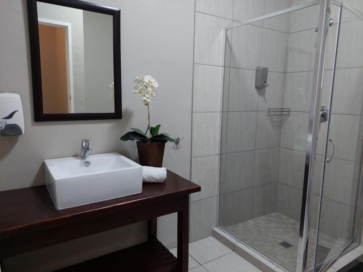 Aloes Guest House 62 On Meintjies Middelburg  Экстерьер фото